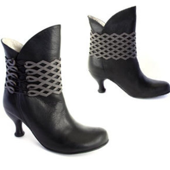 Fluevog Bellevue Inez Sexton Boot - Size 8.5 - Picture 2 of 11